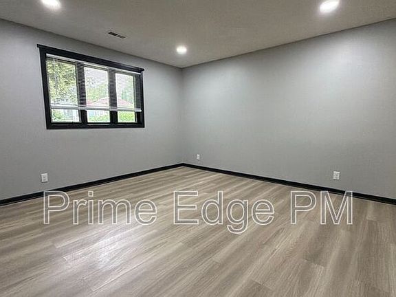 4th image of 2532 T St APT 1