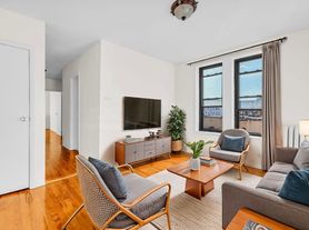 261 14th St