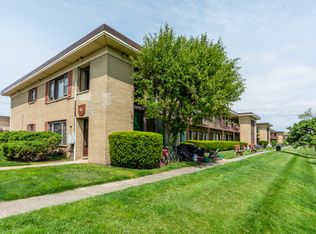 14 King Arthur Ct APT 1, Northlake, IL 60164