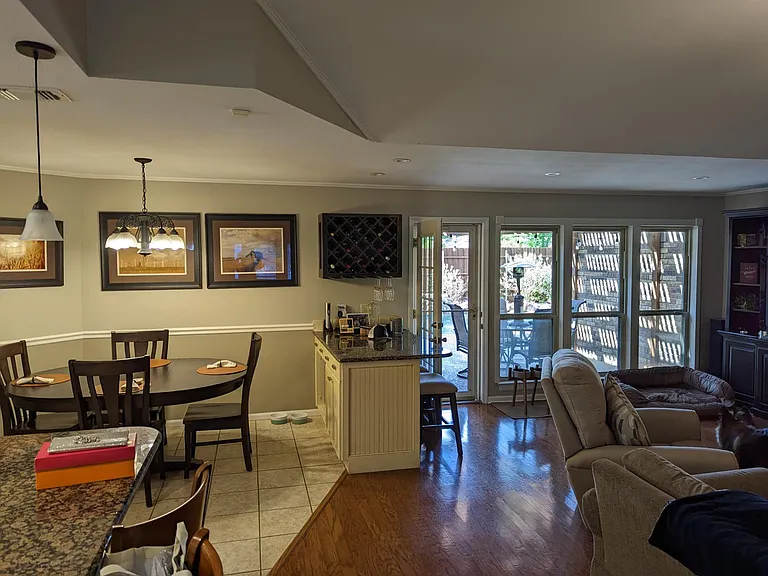 907 Mapleleaf Ln — Photo 7