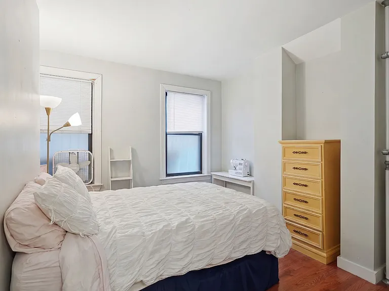 20 Symphony Rd — Photo 5