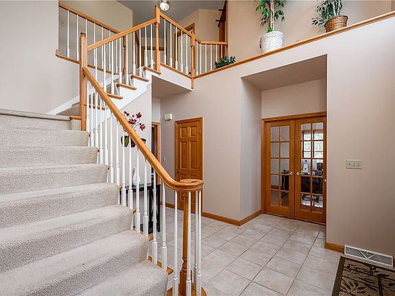 5th image of 109 Aubrey Dr