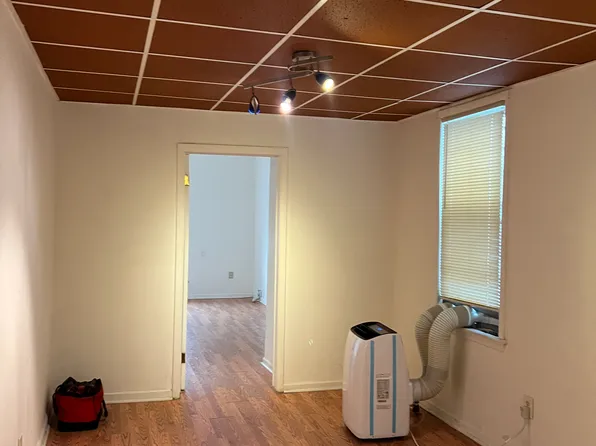 (undisclosed Address), East Rutherford, NJ 07073