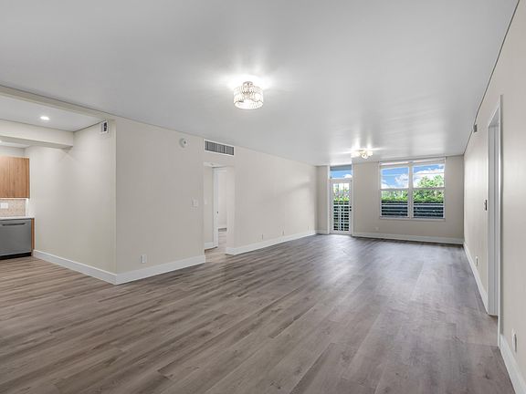 4th image of 2851 S Ocean Boulevard #0021