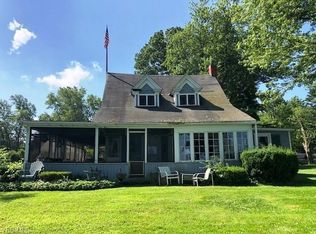 6305 Red Bird Beach Dr, Madison, OH 44057