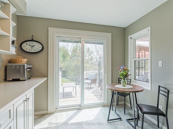 4th image of 9 Brookside St