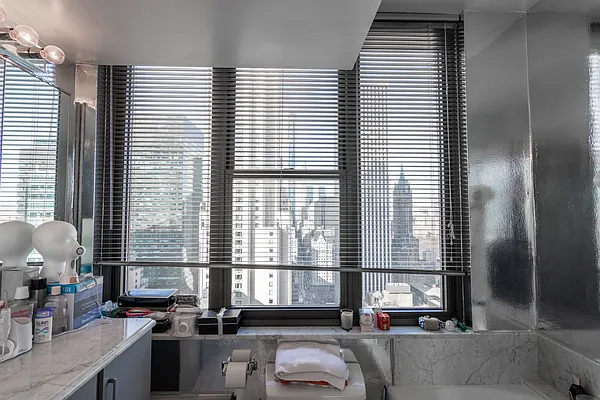 Rented by BARNES New York | media 9