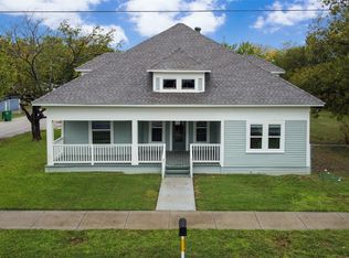 413 S 5th St, Sanger, TX 76266