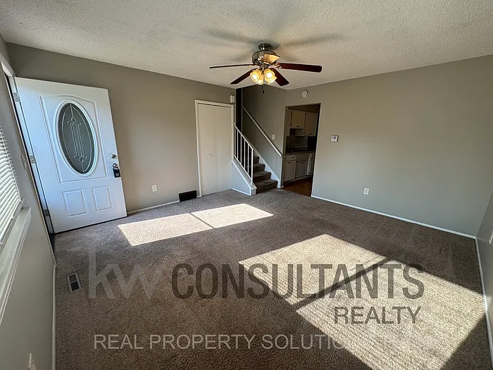 4 bed, 2.0 bath, 1366 sqft, $1,850 — Photo 4