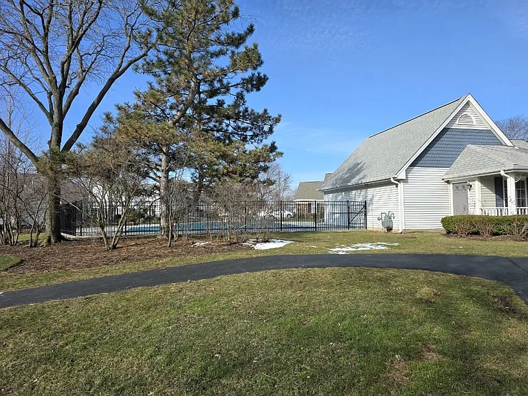 1914 Quaker Hollow Ln — Photo 22