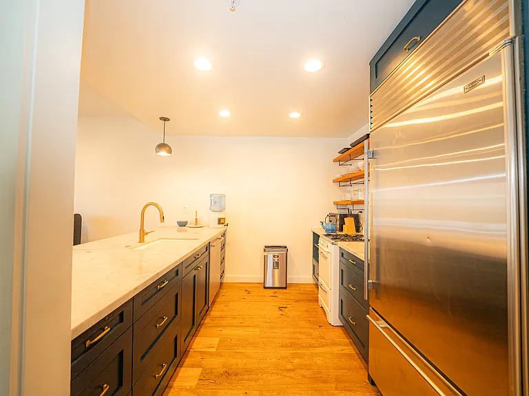 4527 Carpinteria Ave #D — Photo 5
