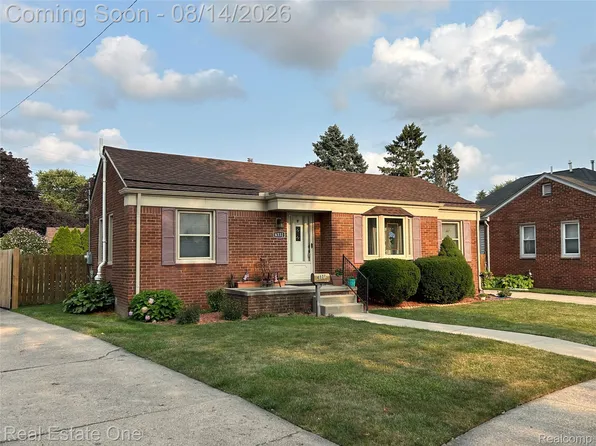 6331 Buckingham Ave, Allen Park, MI 48101