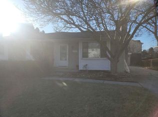 27412 Wyatt Ave, Brownstown, MI 48183