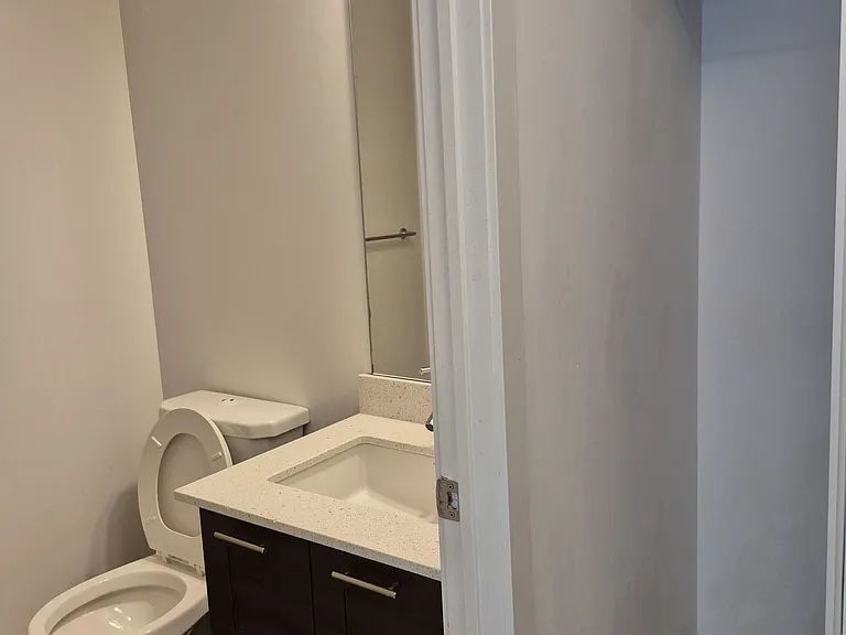 2212 Lake Shore Blvd W #516 — Photo 24