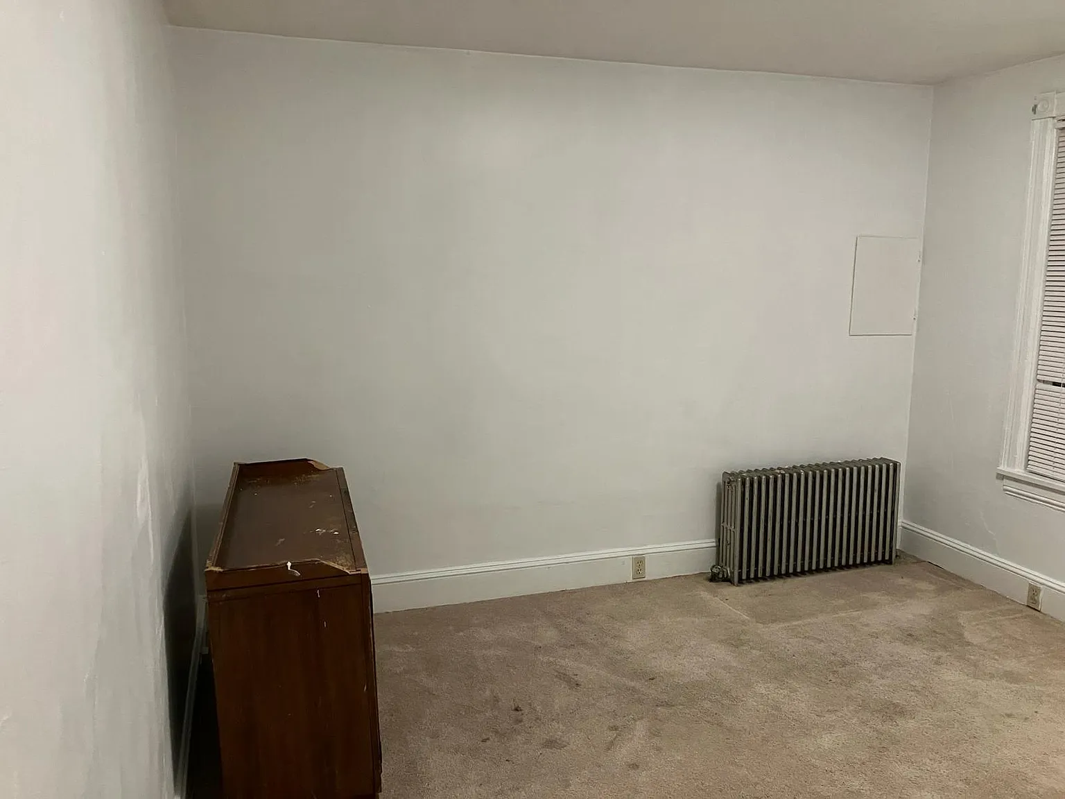 3 bed, $1,200 — Photo 3