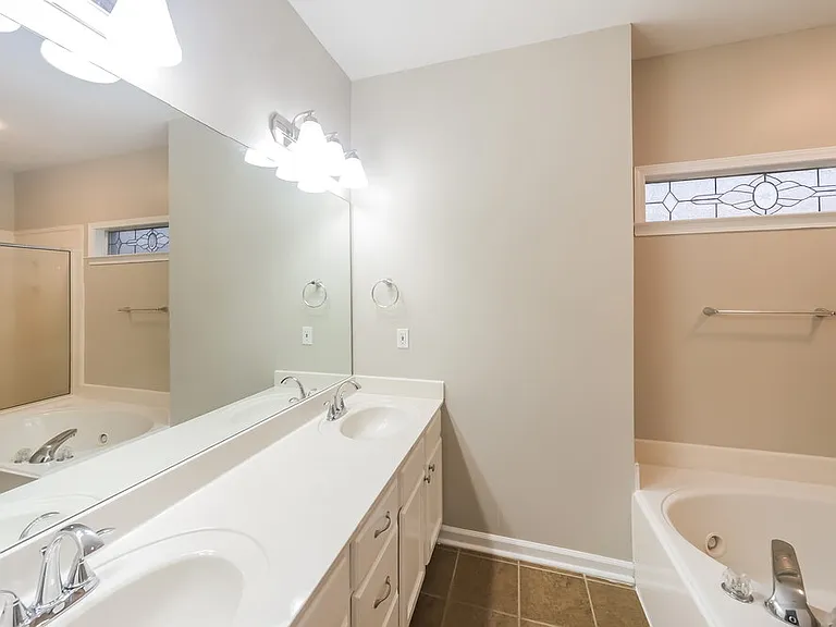 5606 Southbend Ln — Photo 13