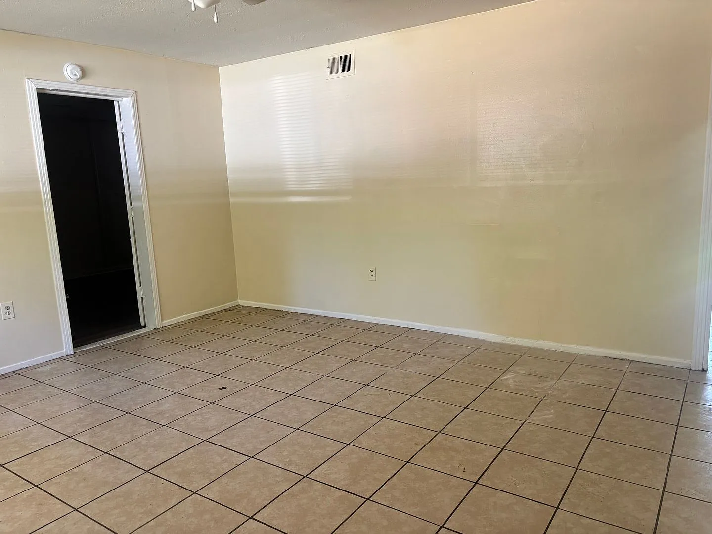 318 Queen Marie Lane Jackson, MS 39209 — Photo 2