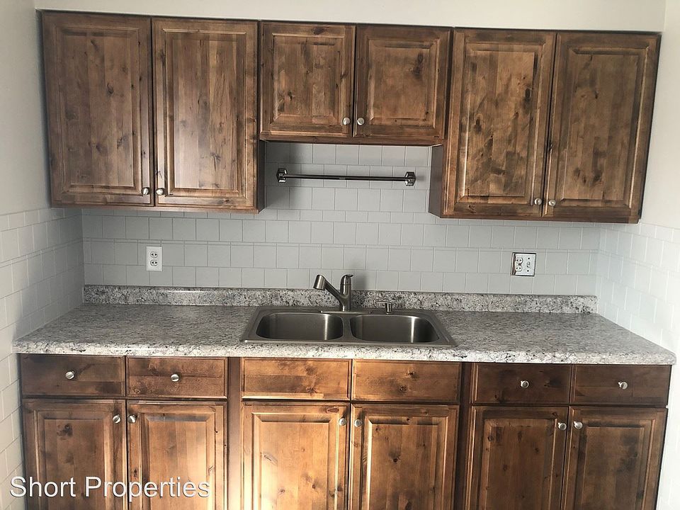 1st image of 227 W Mechanic St APT 4