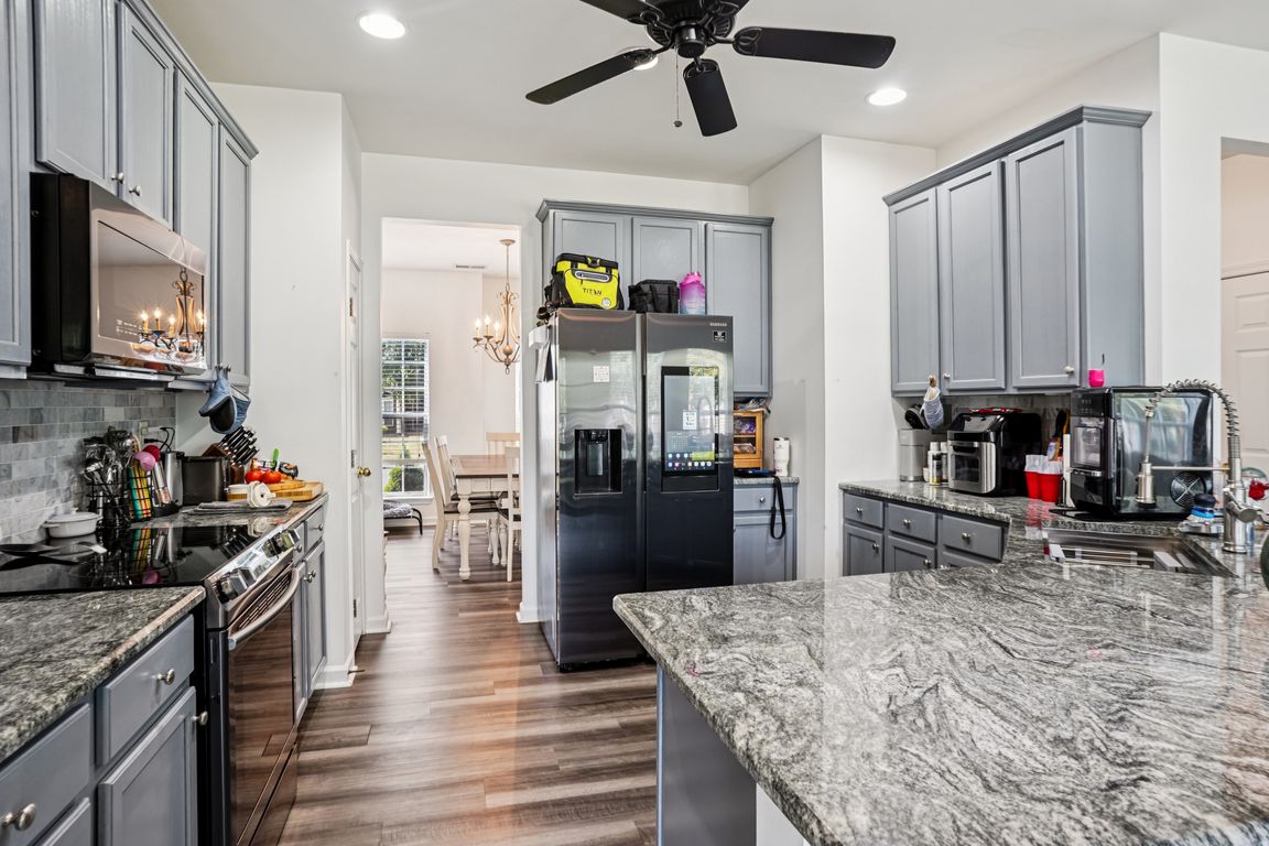 Holly Oak Ln-S2207-012.jpg