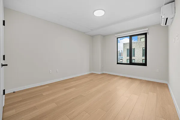 Bedroom, photo 2