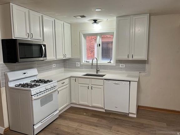 2nd image of 717 S Claremont Ave #1