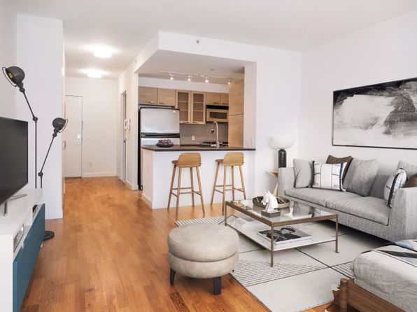 88 Leonard St APT 1706