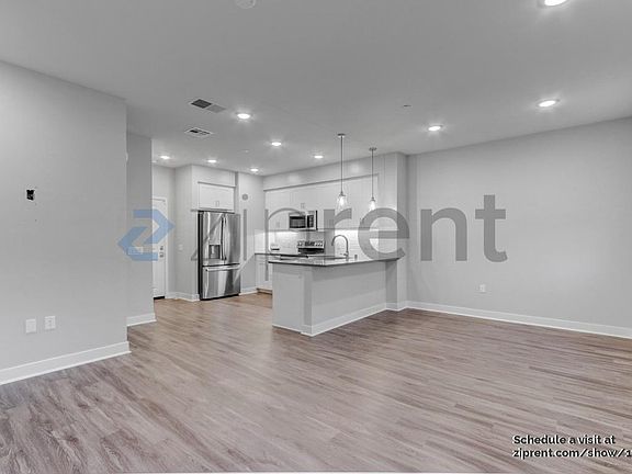 3rd image of 131 Avenida Chapala #105