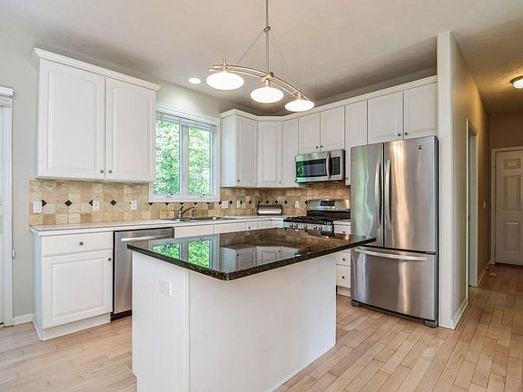 4th image of 5088 Luxemburg St SE