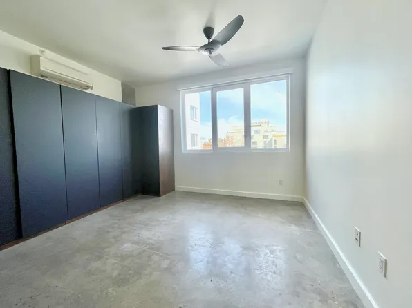 651 New York Avenue image 1 of 5