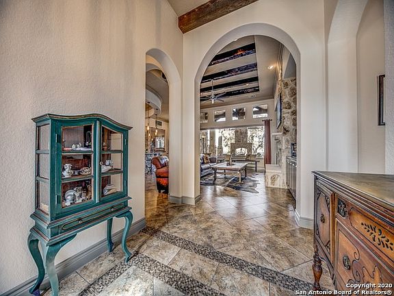 4th image of 1068 Guadalupe Bnd
