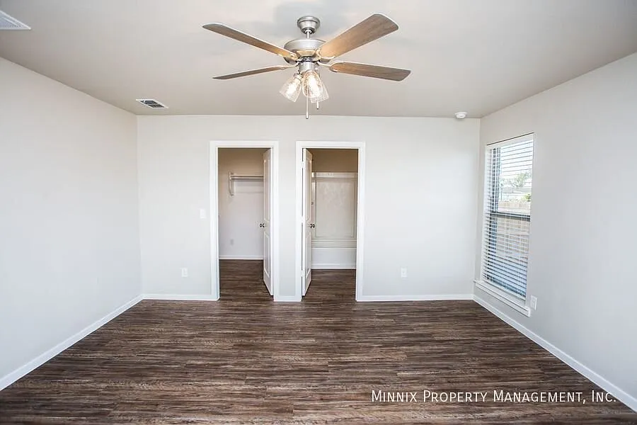 3 bedroom/ 2 bath | 2113 N. Ave L — Photo 2