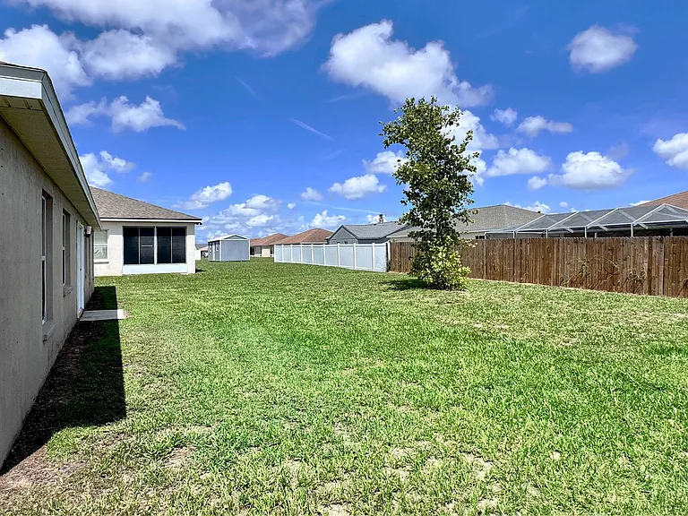 332 Cloverdale Rd — Photo 17