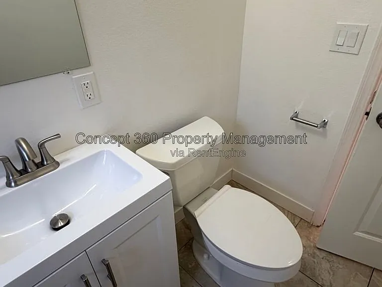 1214 E Cartagena St — Photo 25