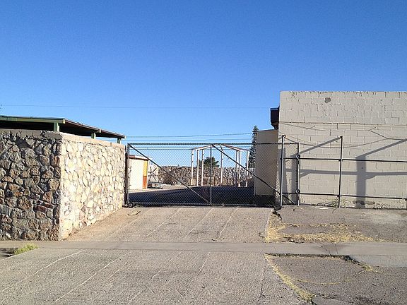 3rd image of 2920 N Piedras St Ste D