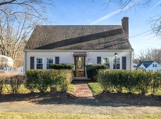31 Sunset Dr, Beverly, MA 01915