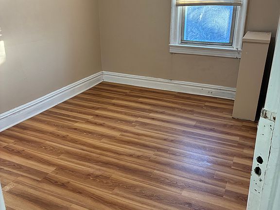 4th image of 205 Winfield Ave Floor 2