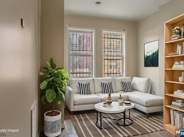 324A 14th Ave, Newark, NJ 07103