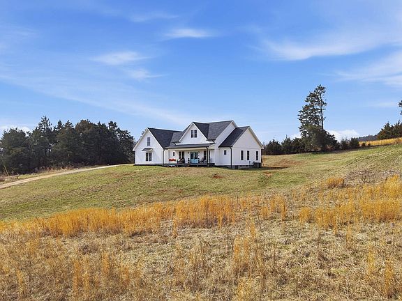 3rd image of 260 Chuckey Ruritan Rd S