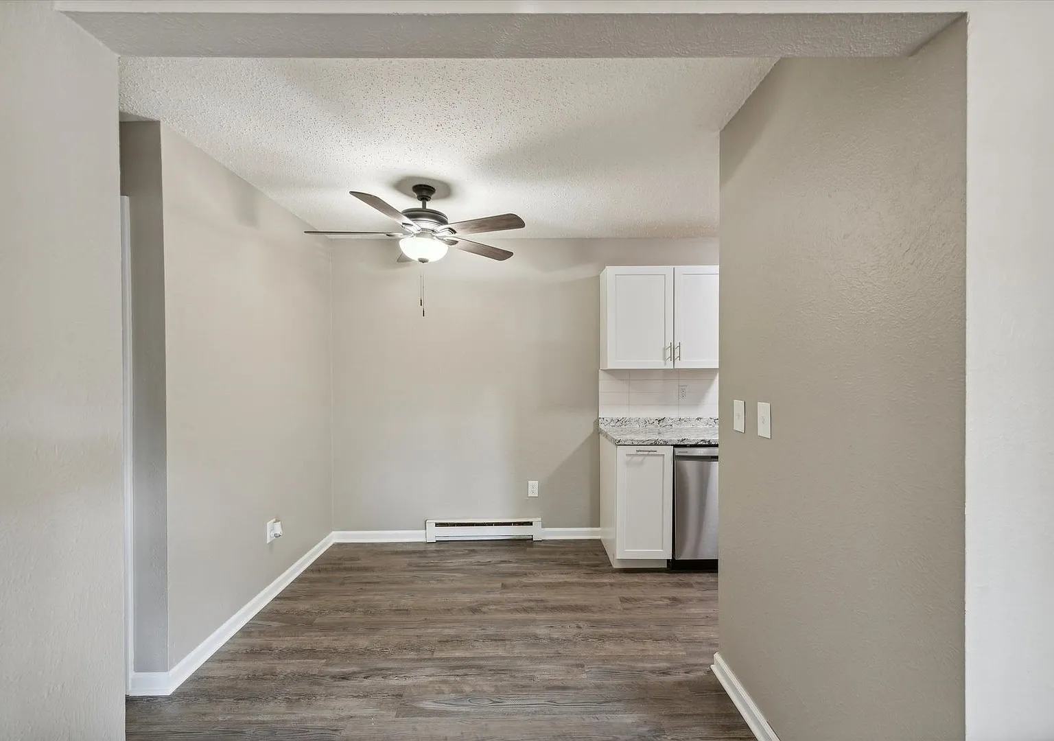 4013 Harvest Ln — Photo 4