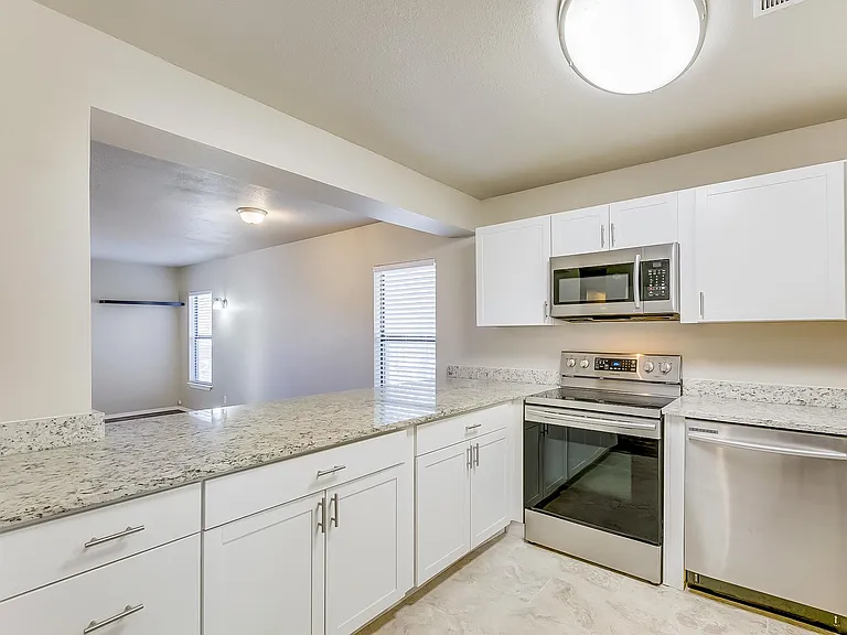 157 Harbor Dr — Photo 12
