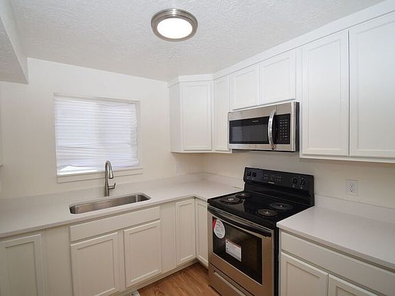 4th image of 4451 S Dean Cir