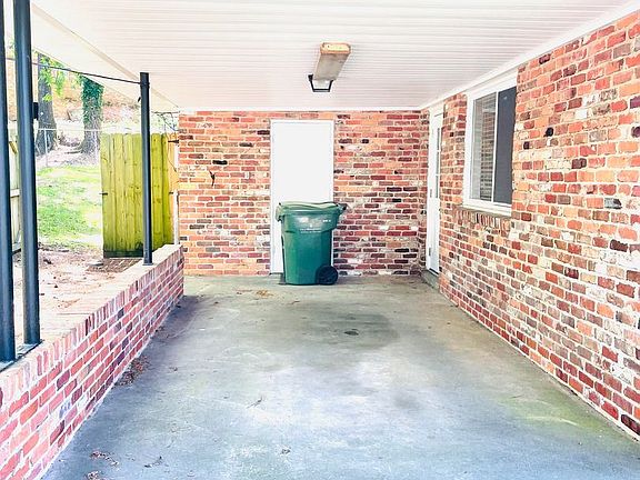 2nd image of 3542 Willow Lane Dr