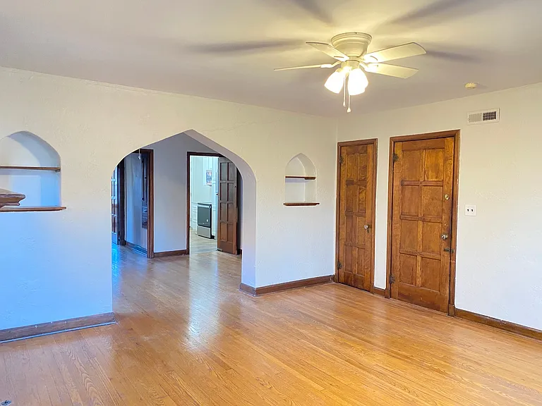 1765 King Ave — Photo 5