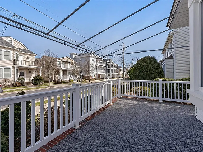4 S Brunswick Ave — Photo 4