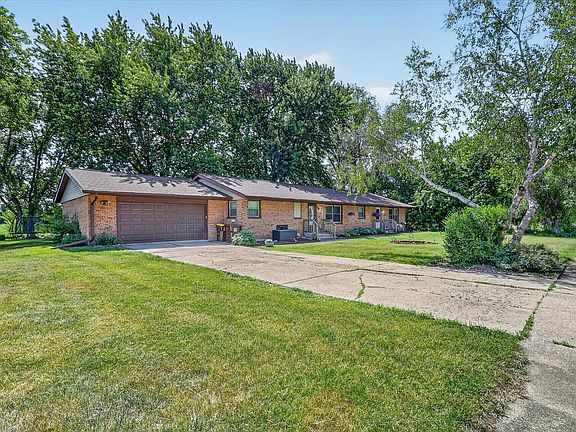 2nd image of 2140 Davis Dr