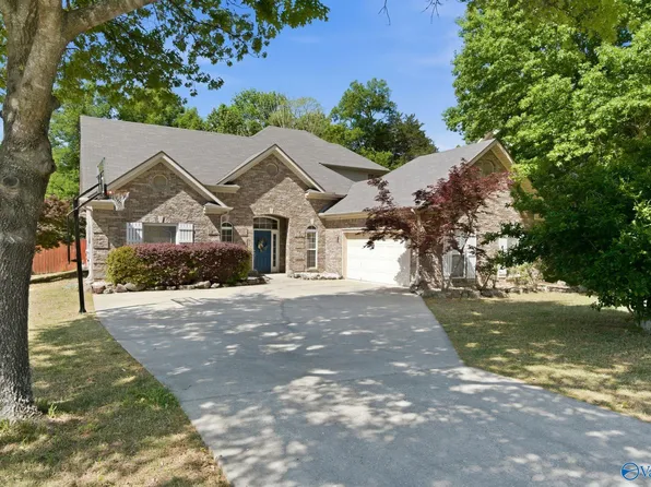 7104 Tull Water Dr SE, Owens Cross Roads, AL 35763