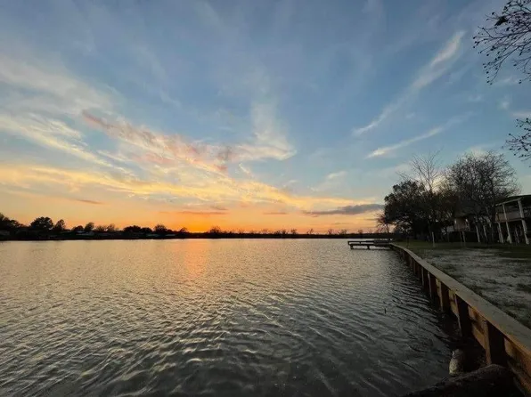 336 River Oaks Dr, Trinity, TX 75862