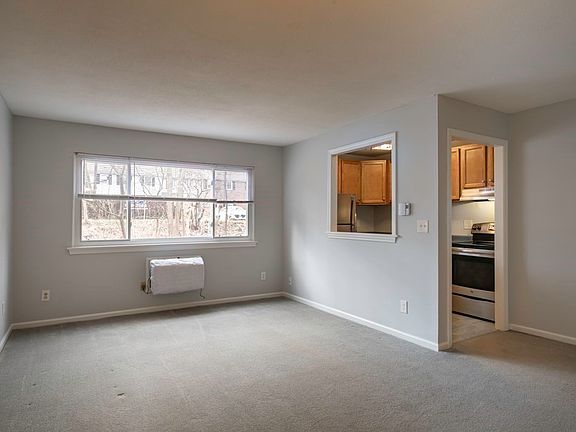 3rd image of 72 Barrett St Unit 212