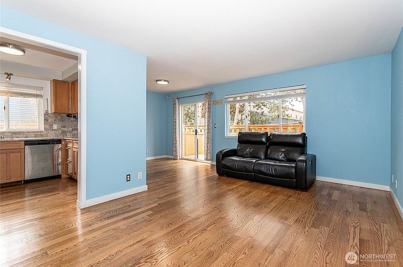 2nd image of 126 W Casino Rd #9
