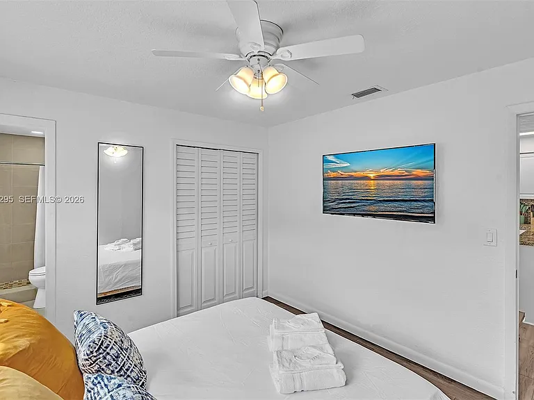 4633 SW 28th Ave — Photo 53